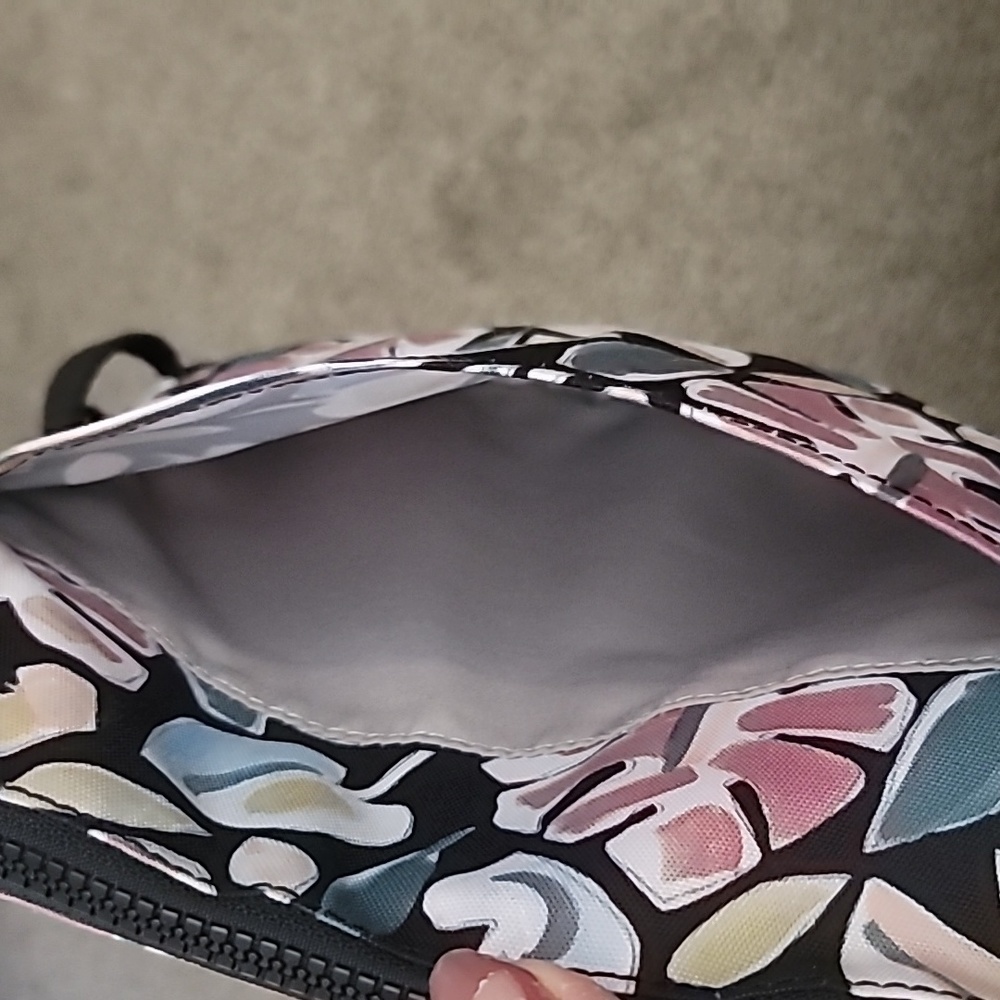 Kipling Sebastian - Picture 3 of 8